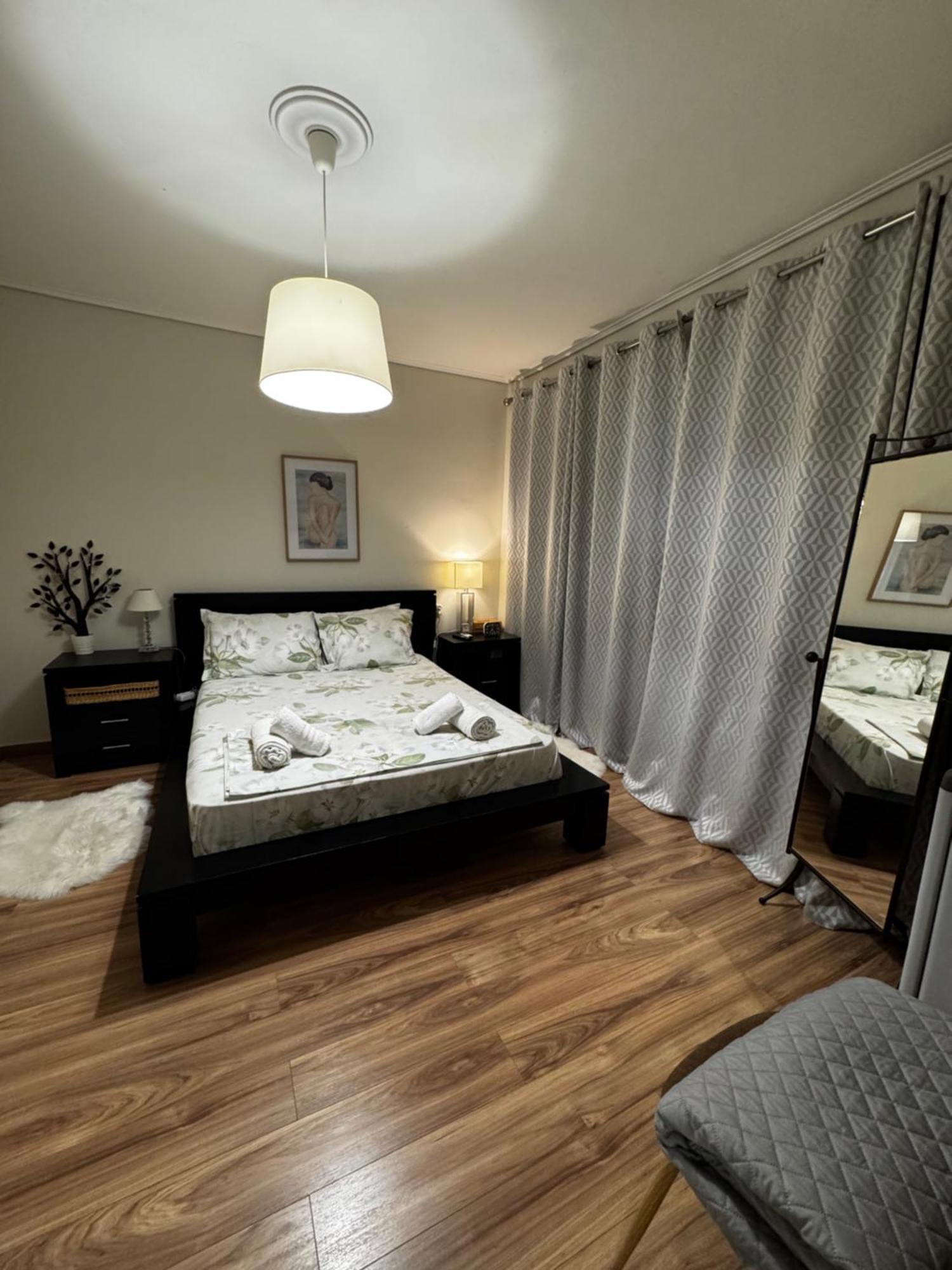 Hill View Apartment Near Acropolis เอเธนส์ ภายนอก รูปภาพ